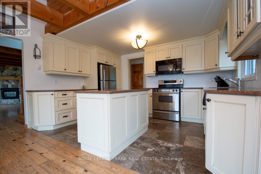 674 Dickie Road, Kawartha Lakes, Ontario K9J 6X3 - Photo 12 - X13146004