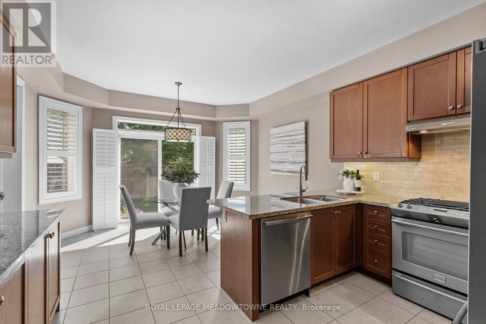 395 Malboeuf Court, Milton, Ontario  L9T 7Y3 - Photo 14 - W13632972