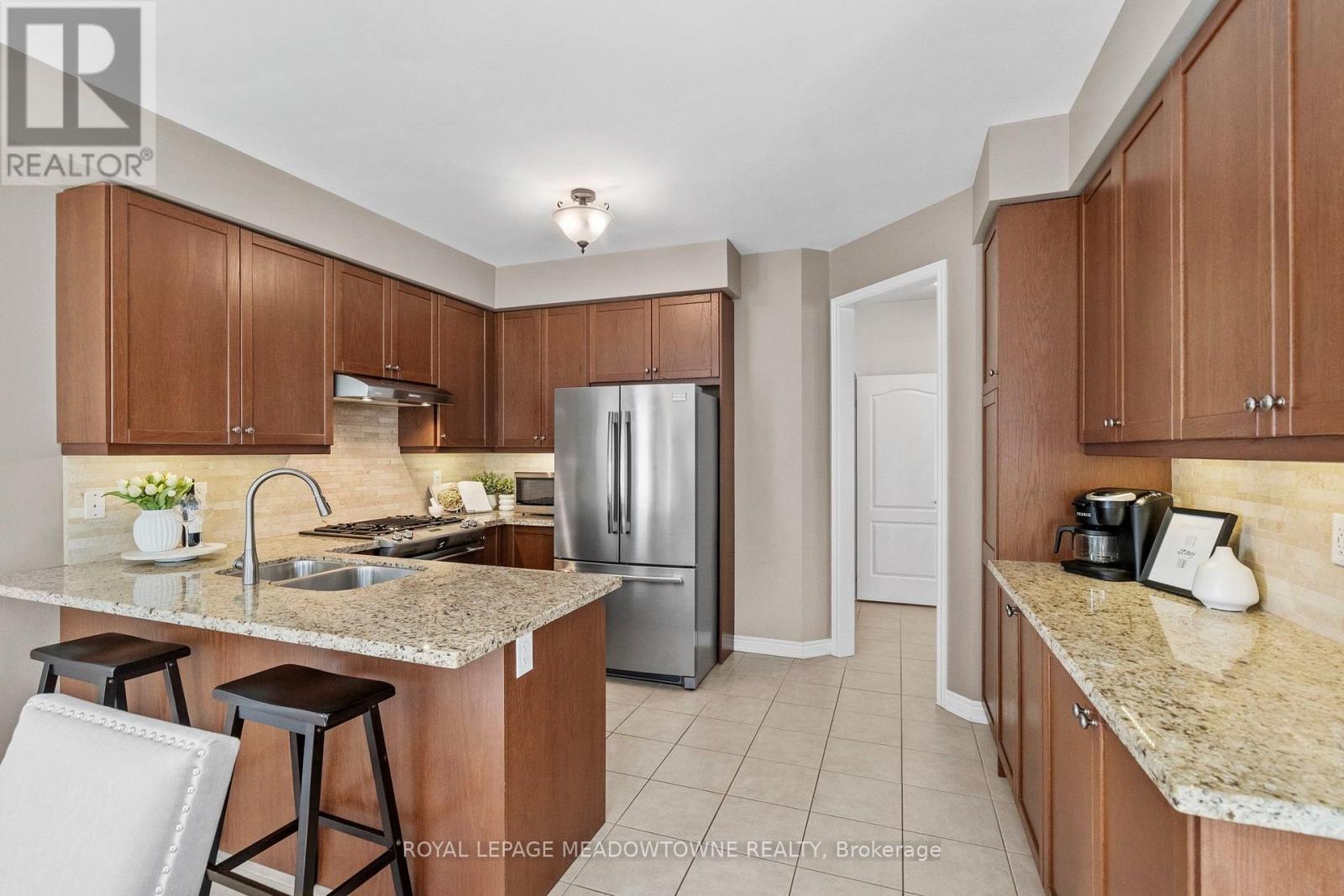 395 Malboeuf Court, Milton, Ontario  L9T 7Y3 - Photo 16 - W13632972