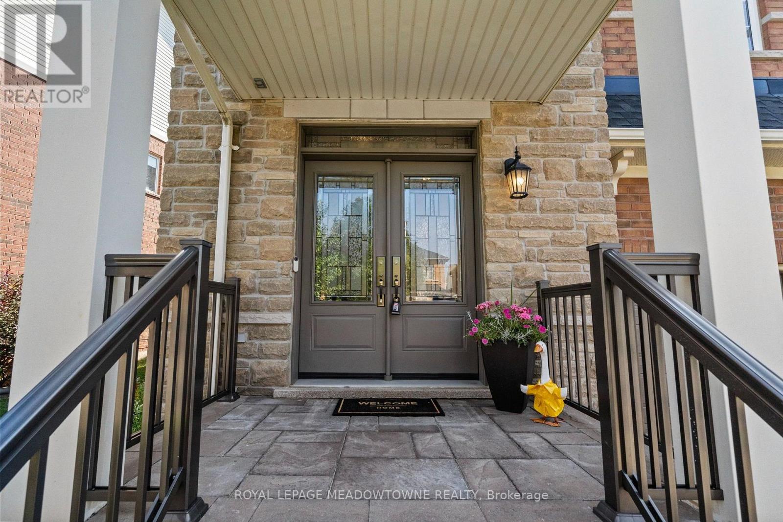395 Malboeuf Court, Milton, Ontario  L9T 7Y3 - Photo 4 - W13632972