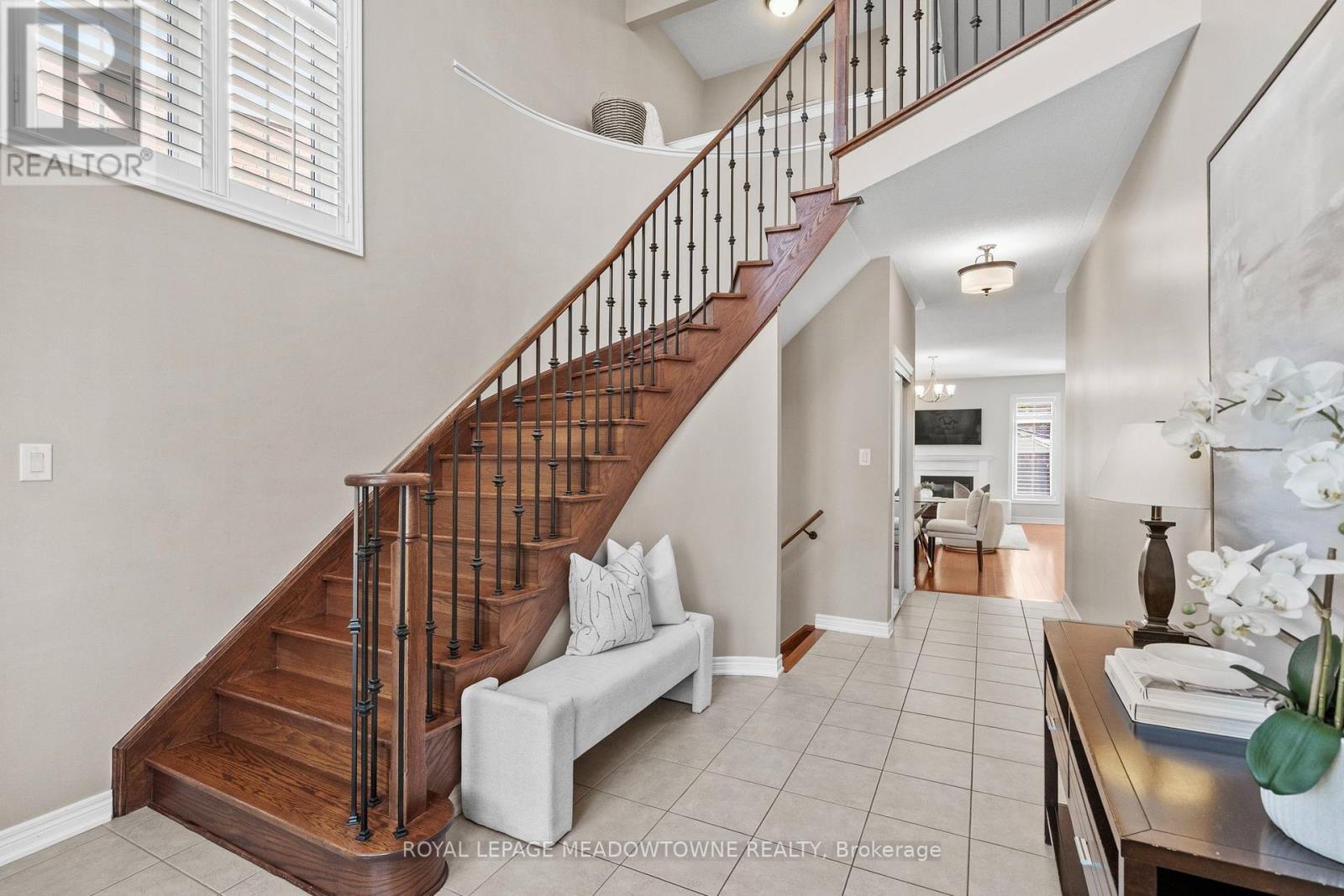 395 Malboeuf Court, Milton, Ontario  L9T 7Y3 - Photo 6 - W13632972