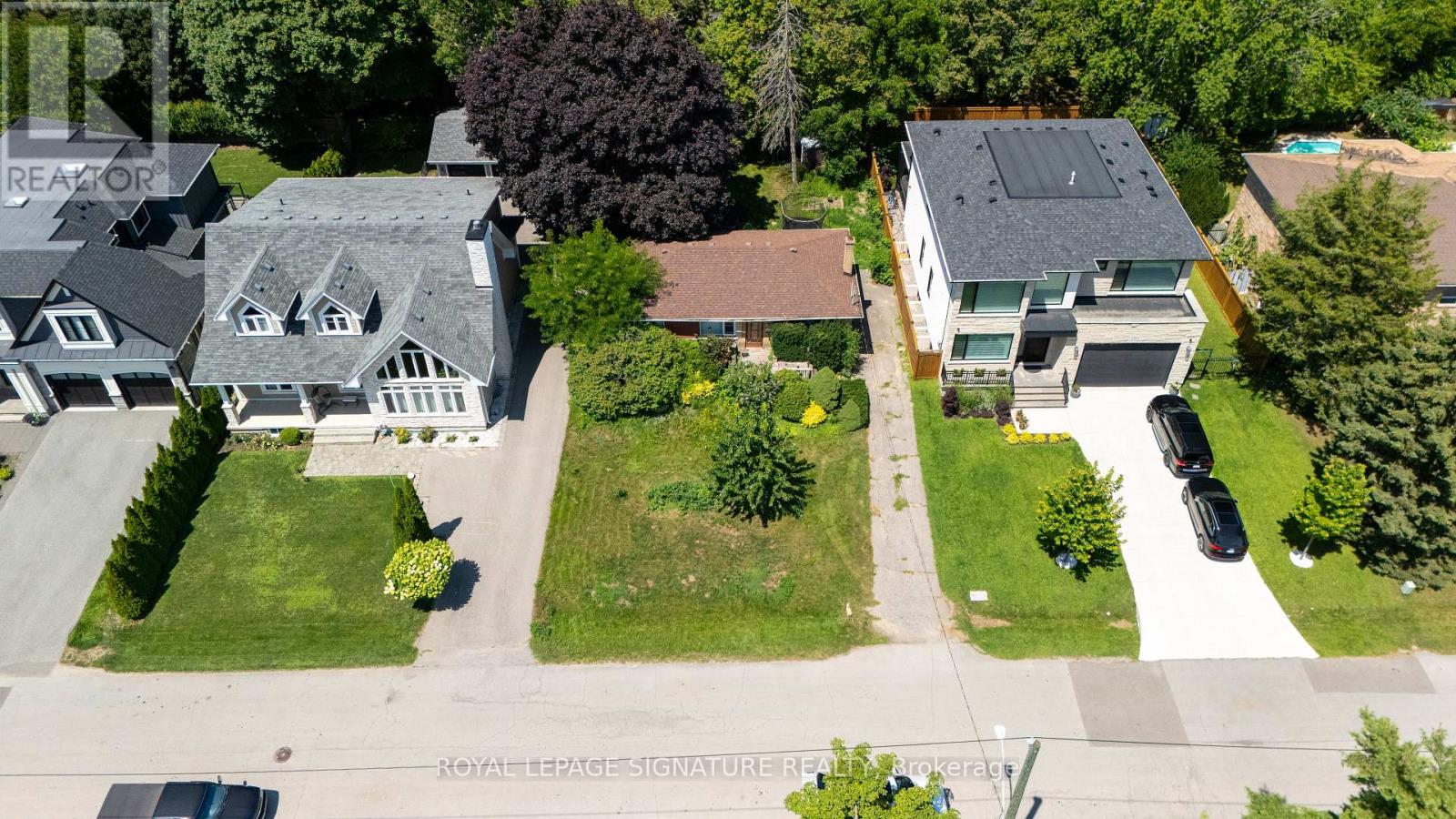 1405 Constance Dr Drive, Oakville, Ontario  L6J 2T9 - Photo 6 - W13633004