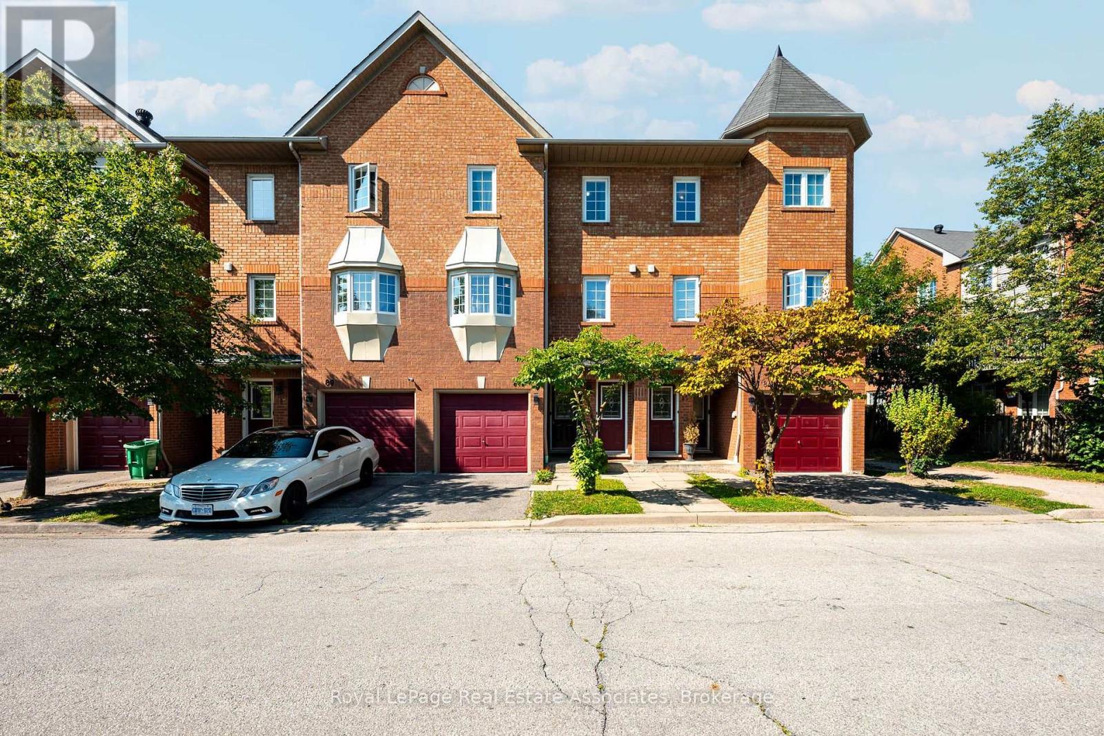 87 - 6950 Tenth Line W, Mississauga, Ontario  L5N 6Y1 - Photo 2 - W13633146