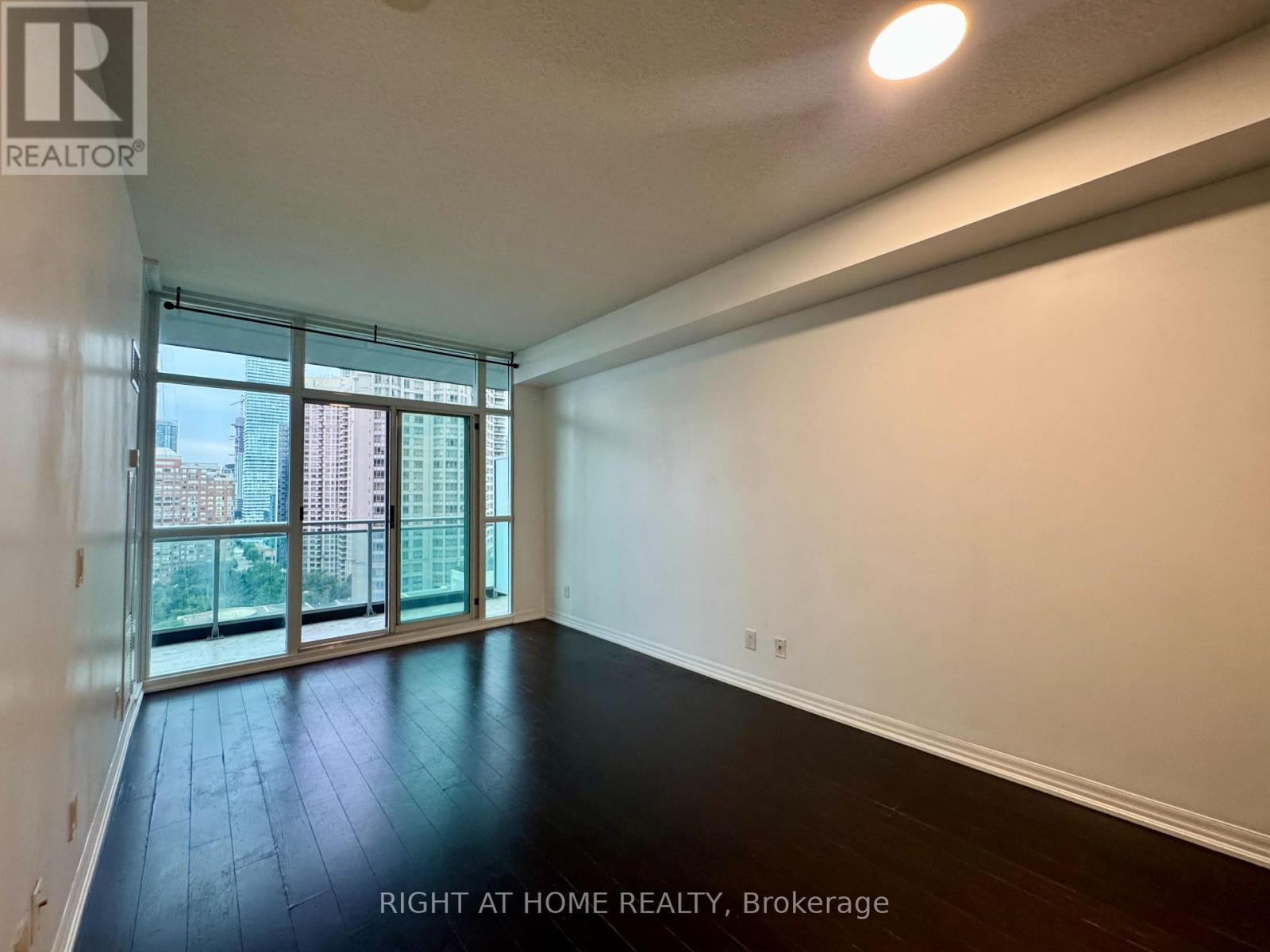 1710 - 223 Webb Drive, Mississauga, Ontario  L5B 0E8 - Photo 12 - W13633184