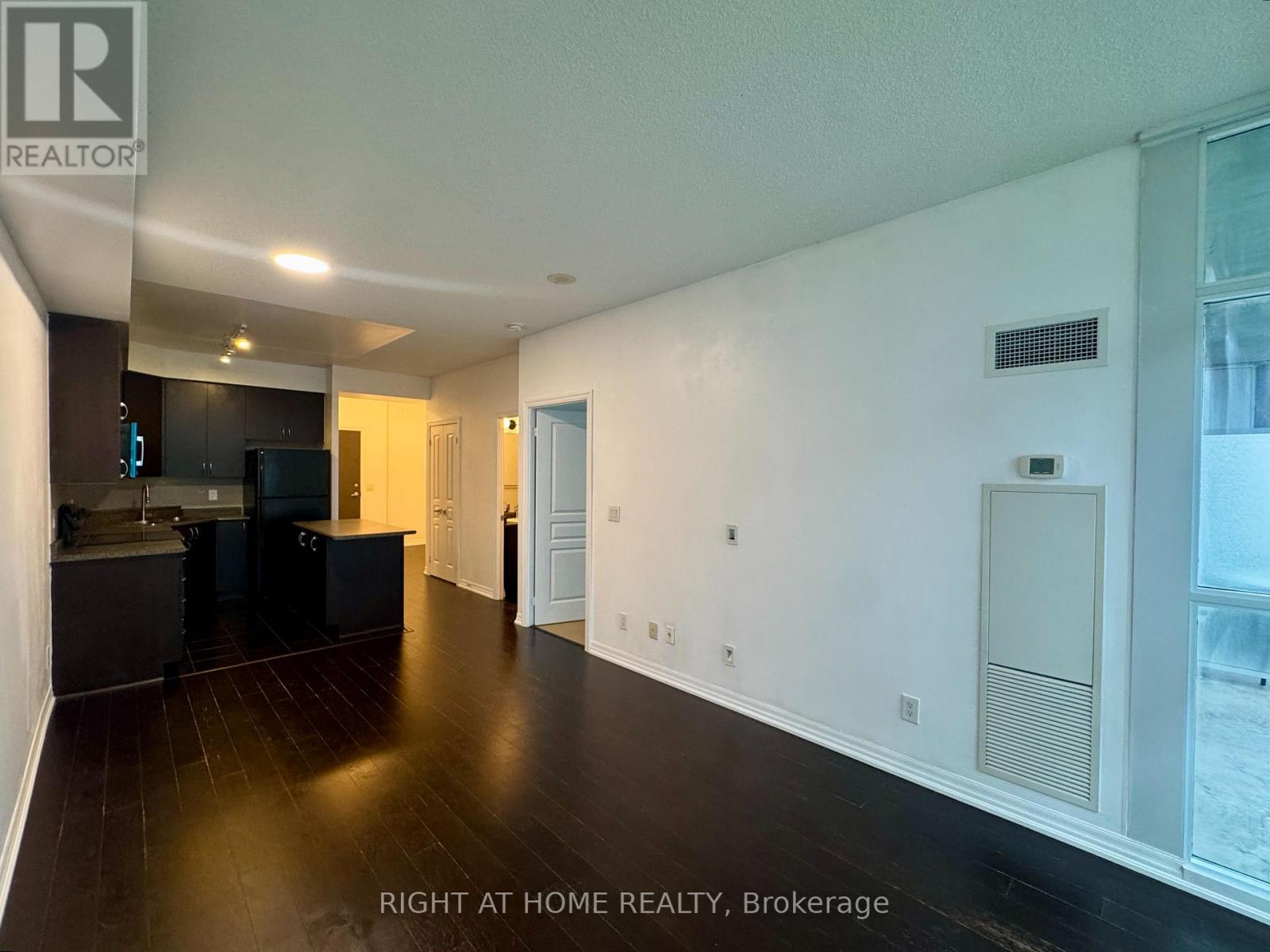 1710 - 223 Webb Drive, Mississauga, Ontario  L5B 0E8 - Photo 15 - W13633184