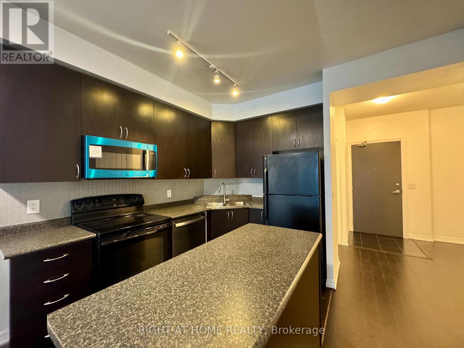 1710 - 223 Webb Drive, Mississauga, Ontario  L5B 0E8 - Photo 6 - W13633184