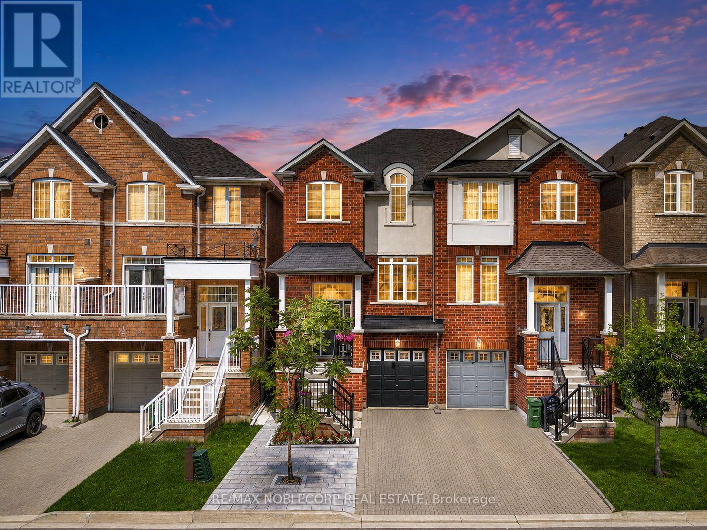 <div class="slider-price">$974,900</div><p>44 Lou Pomanti Street, Toronto, Ontario</p>