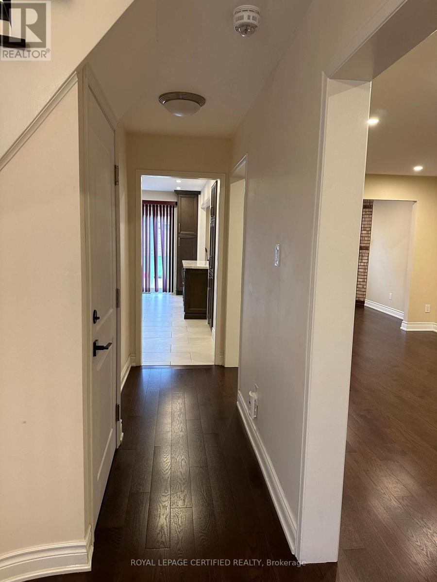 Main - 210 Ecclestone Drive, Brampton, Ontario  L6X 3R1 - Photo 17 - W13633258