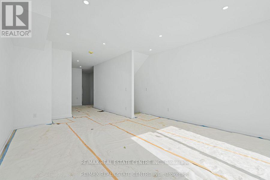 19 James Street, Halton Hills, Ontario  L7G 2H2 - Photo 16 - W13633272