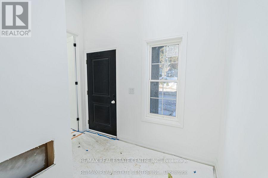 19 James Street, Halton Hills, Ontario  L7G 2H2 - Photo 6 - W13633272
