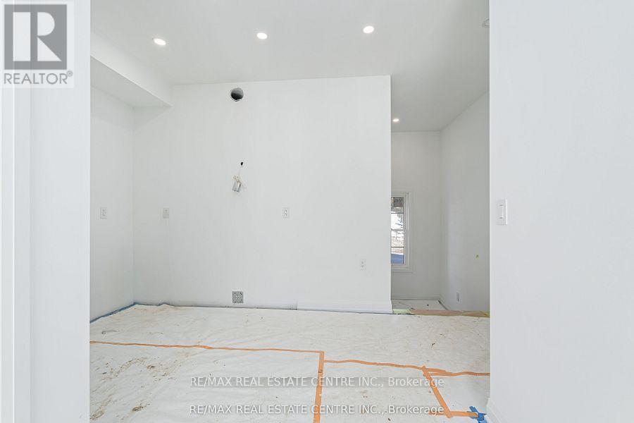 19 James Street, Halton Hills, Ontario  L7G 2H2 - Photo 8 - W13633272