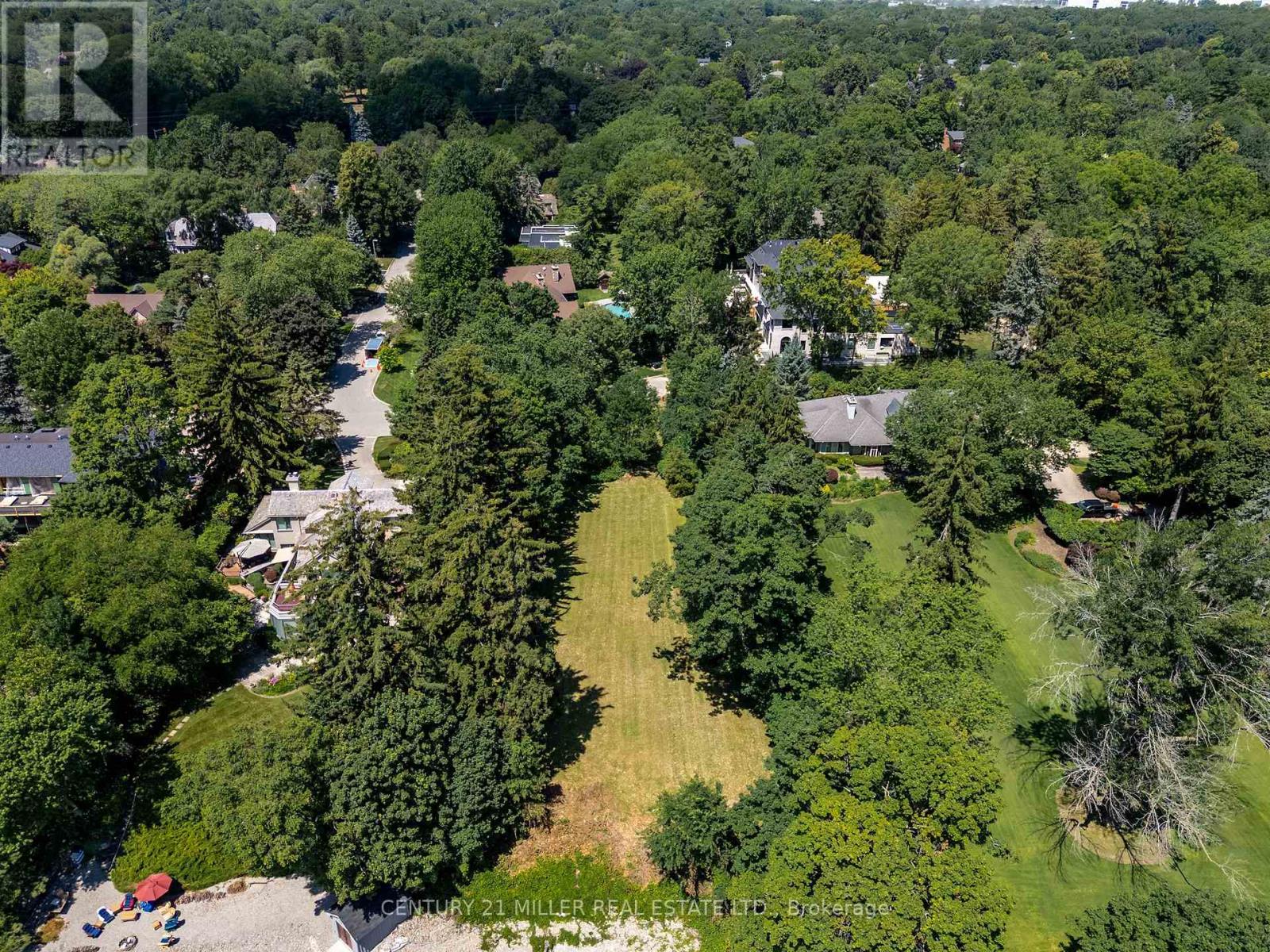 2288 Chancery Lane W, Oakville, Ontario  L6J 6A3 - Photo 12 - W13633276