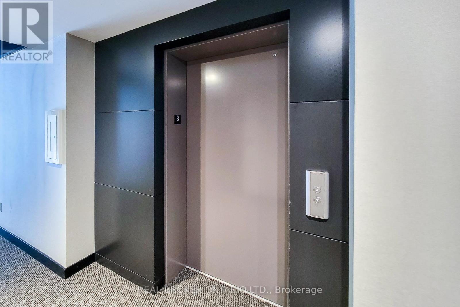 A307 - 5230 Dundas Street, Burlington, Ontario  L7L 0J5 - Photo 4 - W13633284