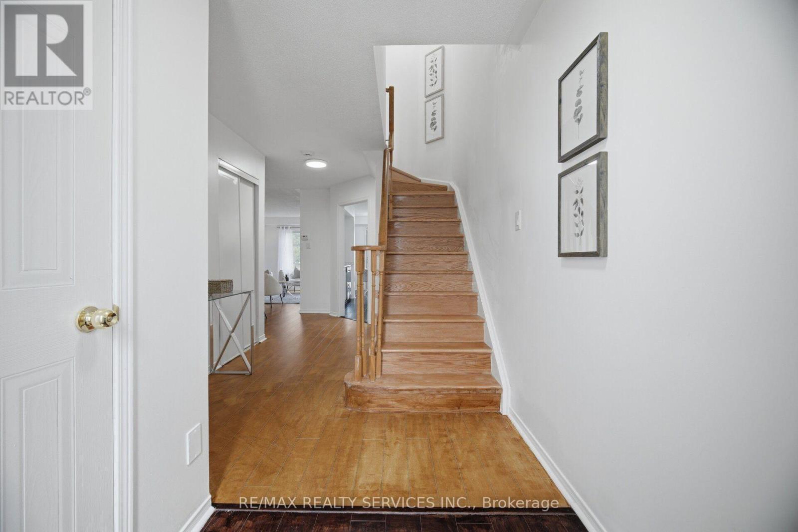 75 - 1484 Torrington Drive, Mississauga, Ontario  L5V 1Y2 - Photo 3 - W13633324