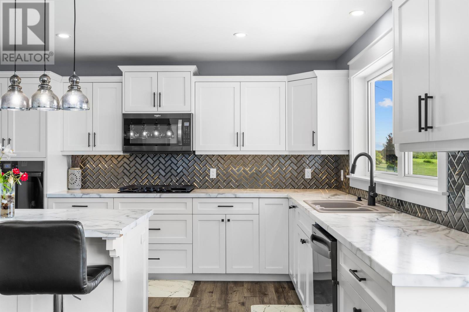 74 Pine Street, Brackley Beach, Prince Edward Island  C1E 2W1 - Photo 12 - 202619446