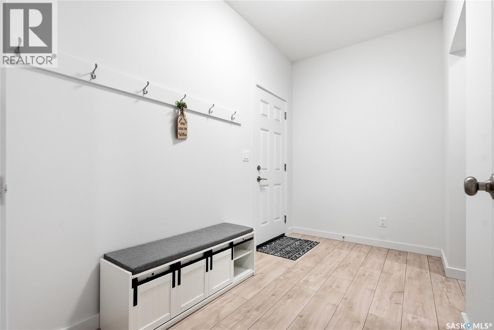 246 Katz Court, Saskatoon, Saskatchewan  S7H 4R1 - Photo 6 - SK044408