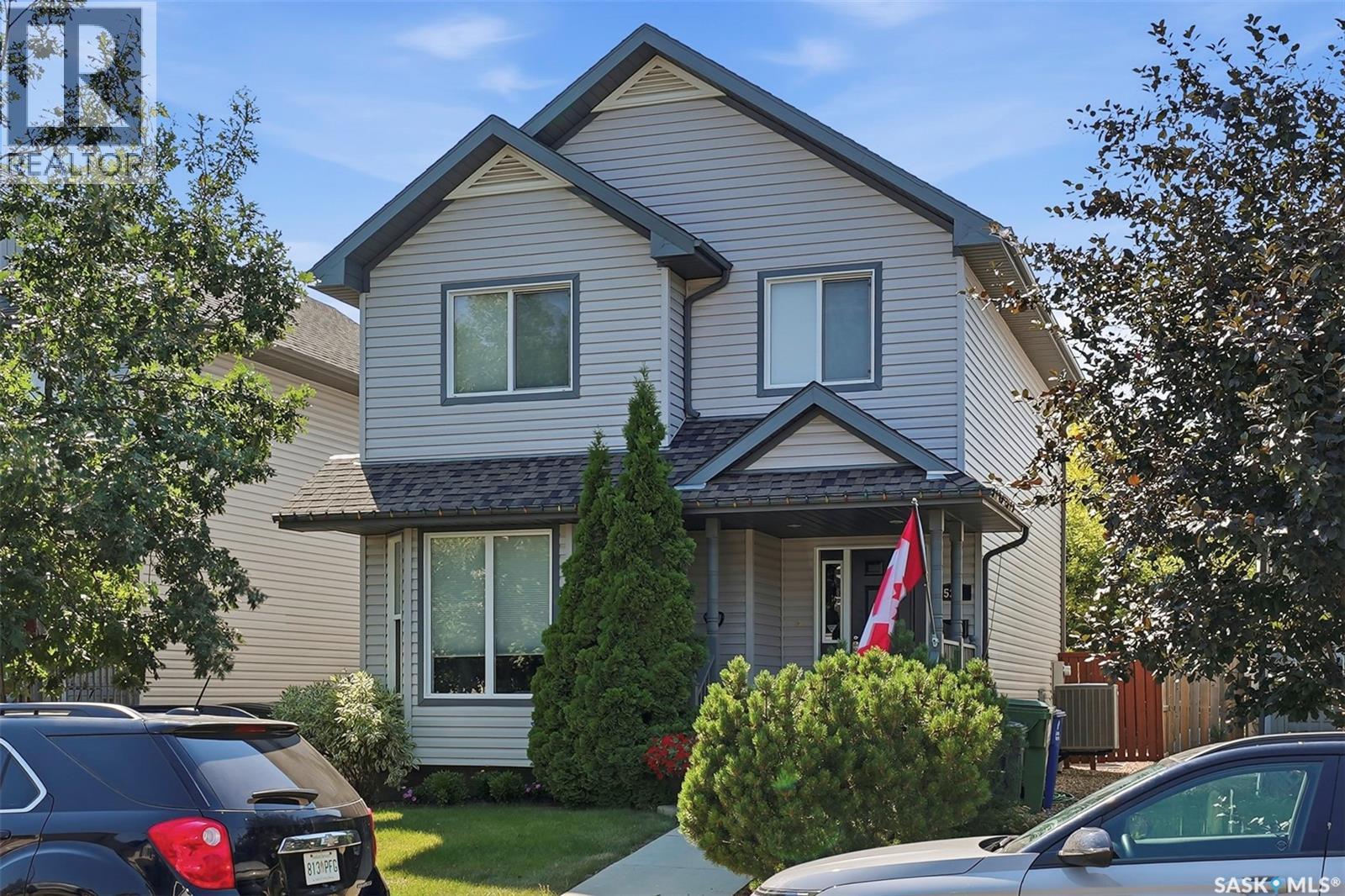 523 Denham Way, Saskatoon, Saskatchewan  S7R 1E5 - Photo 2 - SK044399