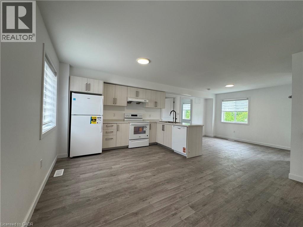 119 Highriver Trail Unit# Main, Welland, Ontario  L3C 0H6 - Photo 6 - 40843540
