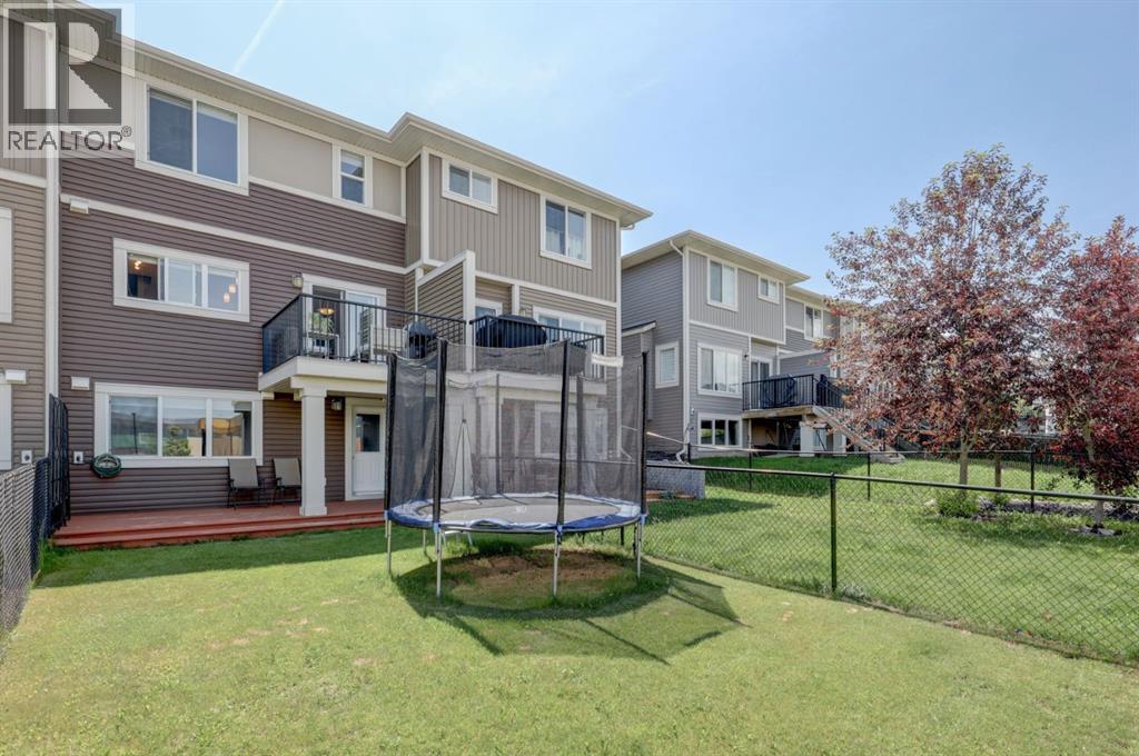 673 Hillcrest Road SW, Airdrie, Alberta  T4B 4C7 - Photo 30 - A2327808