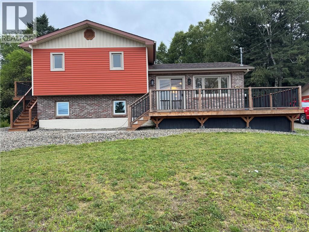 61 Hospital Street, Bath, New Brunswick  E7J 1B7 - Photo 1 - NB145243