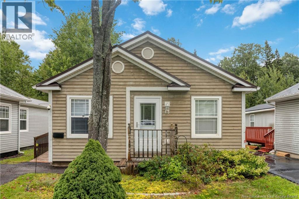 43 Sequoia Drive, Moncton, New Brunswick  E1E 0A1 - Photo 1 - NB145211