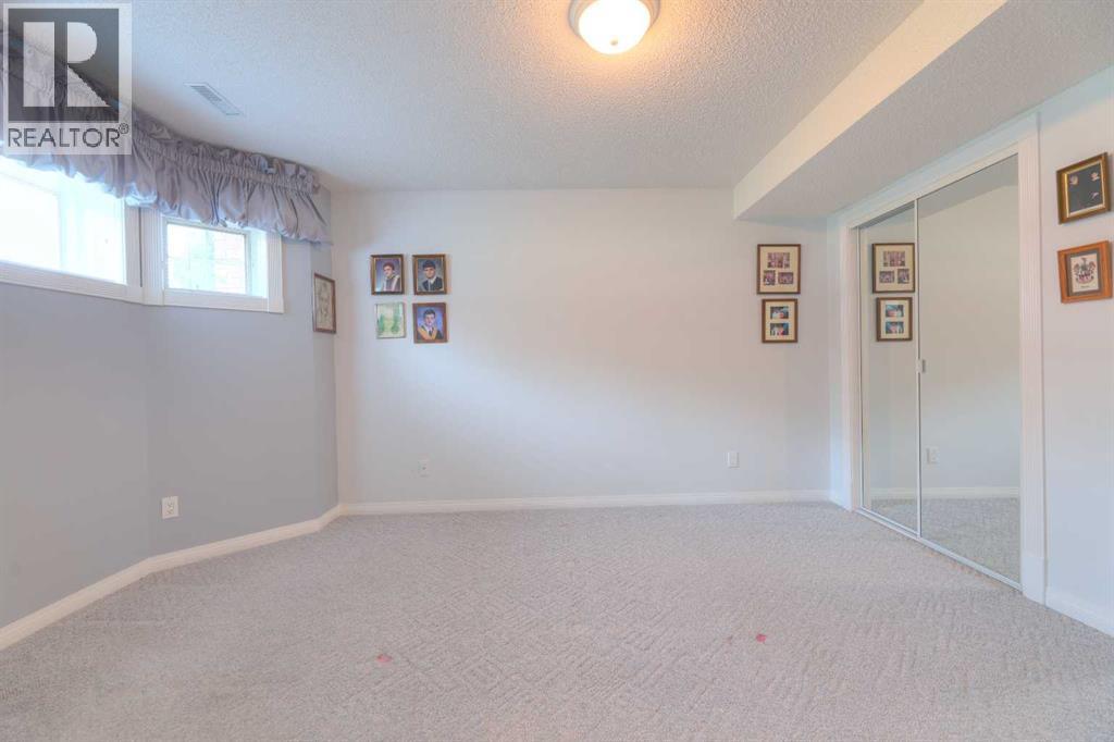 8 Prominence Path SW, Calgary, Alberta T3H 2W7 - Photo 45 - A2332354