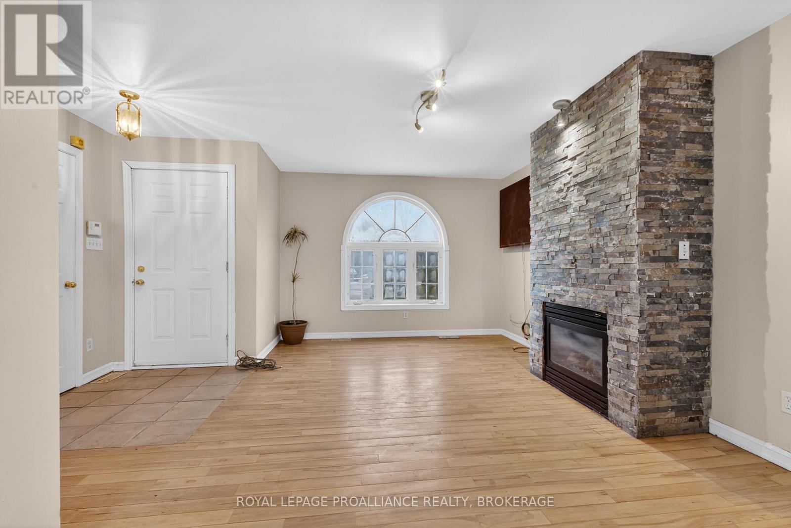 3081 Barnaby Court, Kingston, Ontario  K0H 1H0 - Photo 3 - X13633544