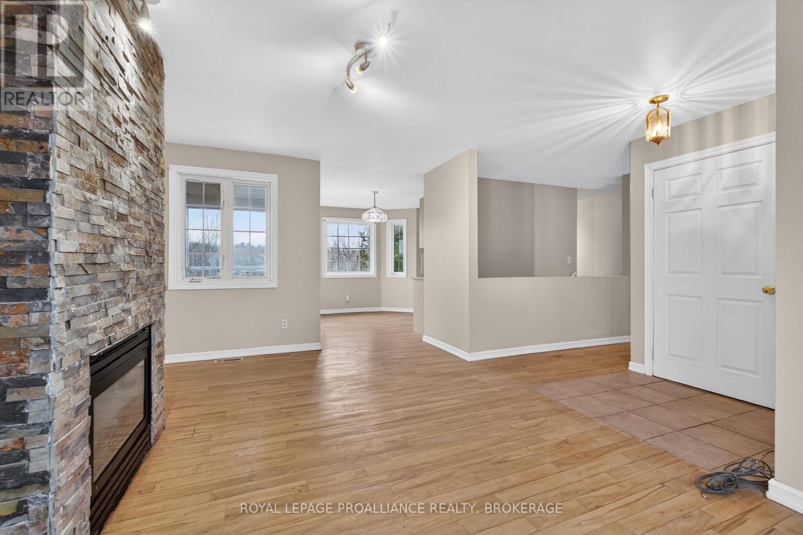3081 Barnaby Court, Kingston, Ontario  K0H 1H0 - Photo 5 - X13633544