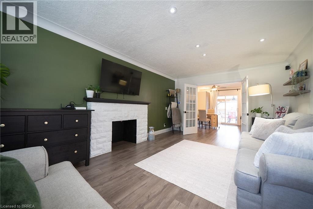 22 Burwell Street, Brantford, Ontario  N3T 4T6 - Photo 8 - 40846067