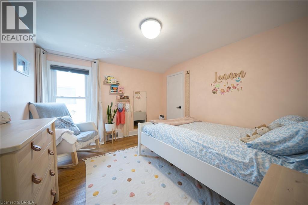 22 Burwell Street, Brantford, Ontario  N3T 4T6 - Photo 14 - 40846067