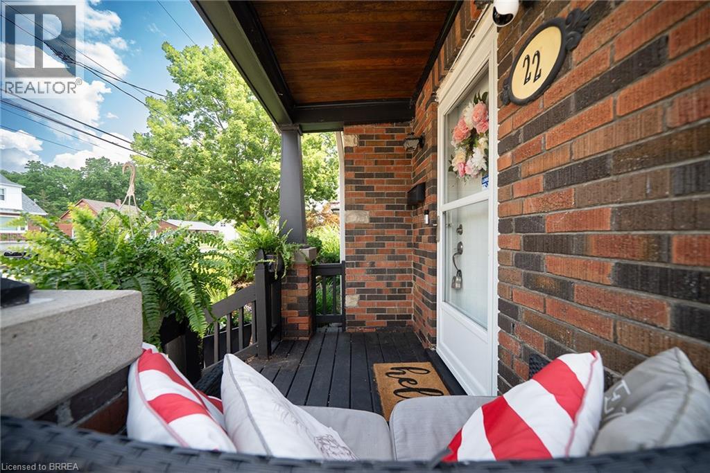 22 Burwell Street, Brantford, Ontario  N3T 4T6 - Photo 4 - 40846067