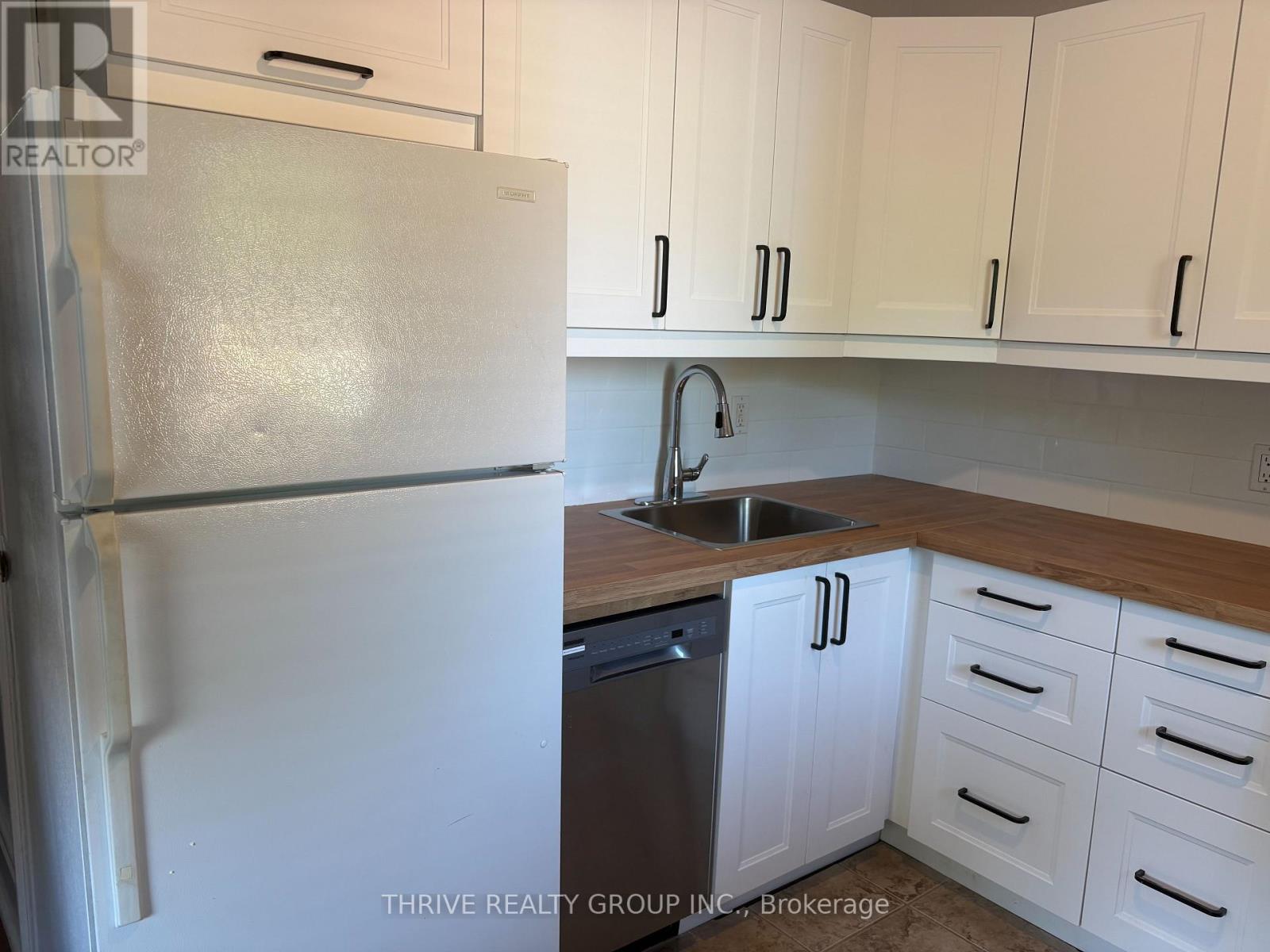 A - 526 Waterloo Street, London East, Ontario  N6B 2P9 - Photo 4 - X13633358