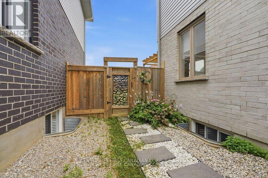 464 Jessica Way Road, London North, Ontario  N6H 5L4 - Photo 39 - X13633410