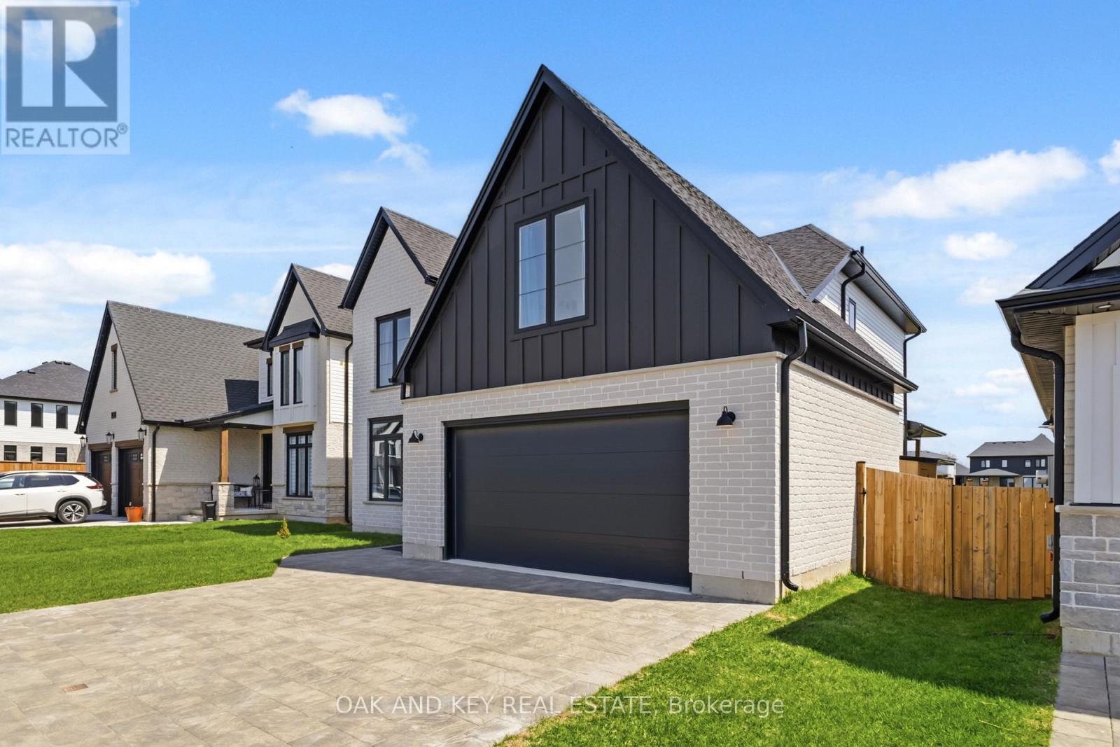 13 Briscoe Crescent, Strathroy-Caradoc, Ontario  N7G 0G3 - Photo 3 - X13633476