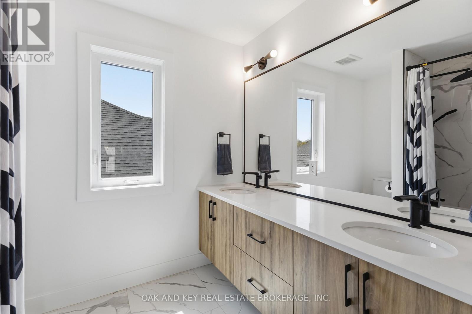 13 Briscoe Crescent, Strathroy-Caradoc, Ontario  N7G 0G3 - Photo 30 - X13633476