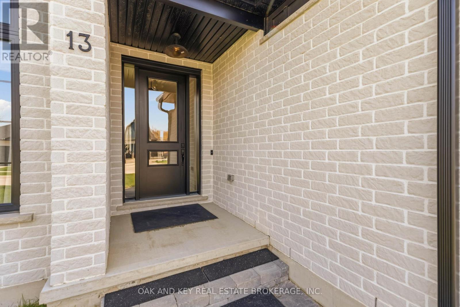 13 Briscoe Crescent, Strathroy-Caradoc, Ontario  N7G 0G3 - Photo 5 - X13633476