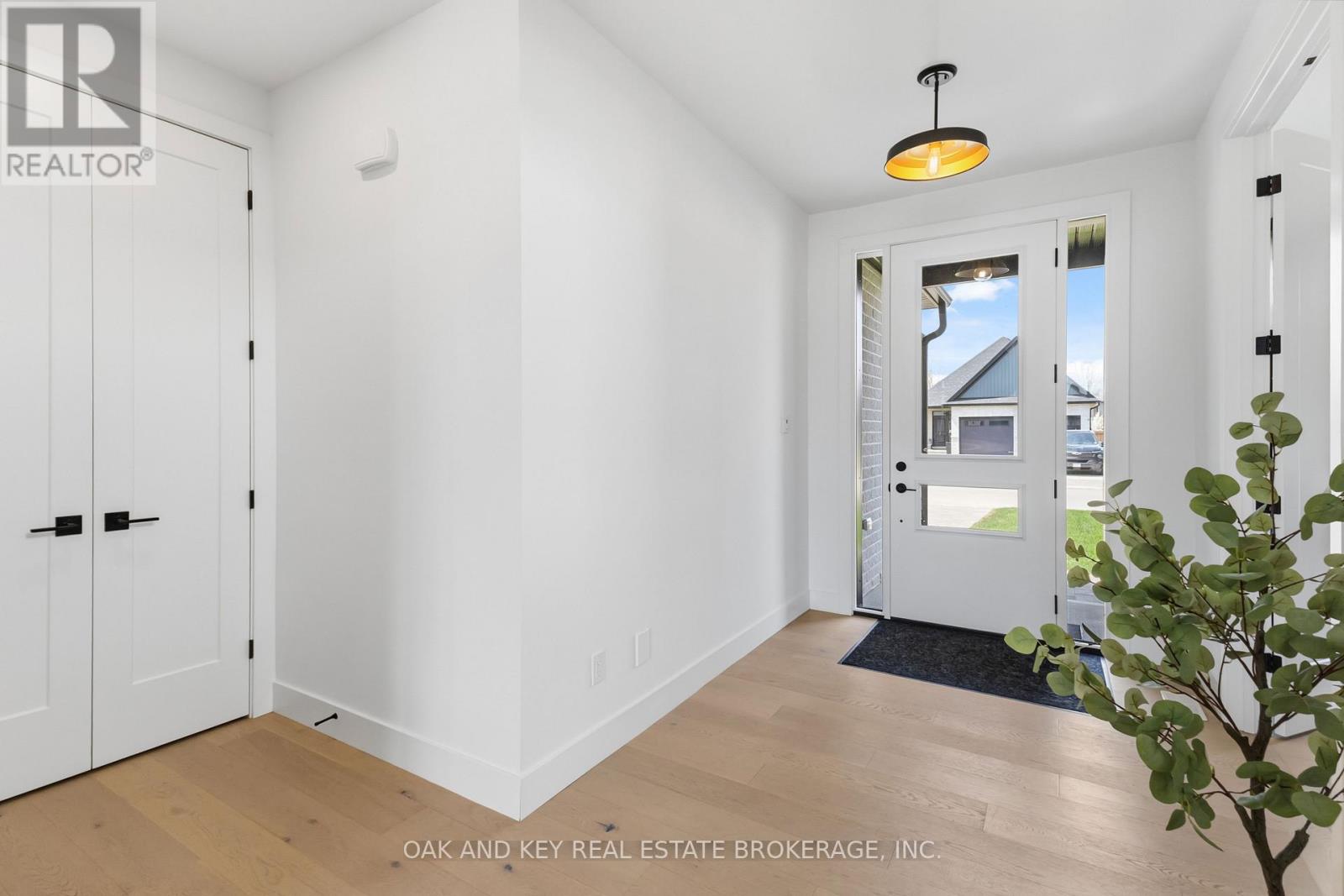 13 Briscoe Crescent, Strathroy-Caradoc, Ontario  N7G 0G3 - Photo 6 - X13633476