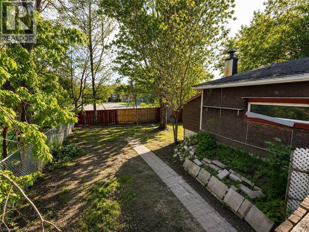 27 Oak Street, Kitchener, Ontario  N2G 1L4 - Photo 14 - 40835958