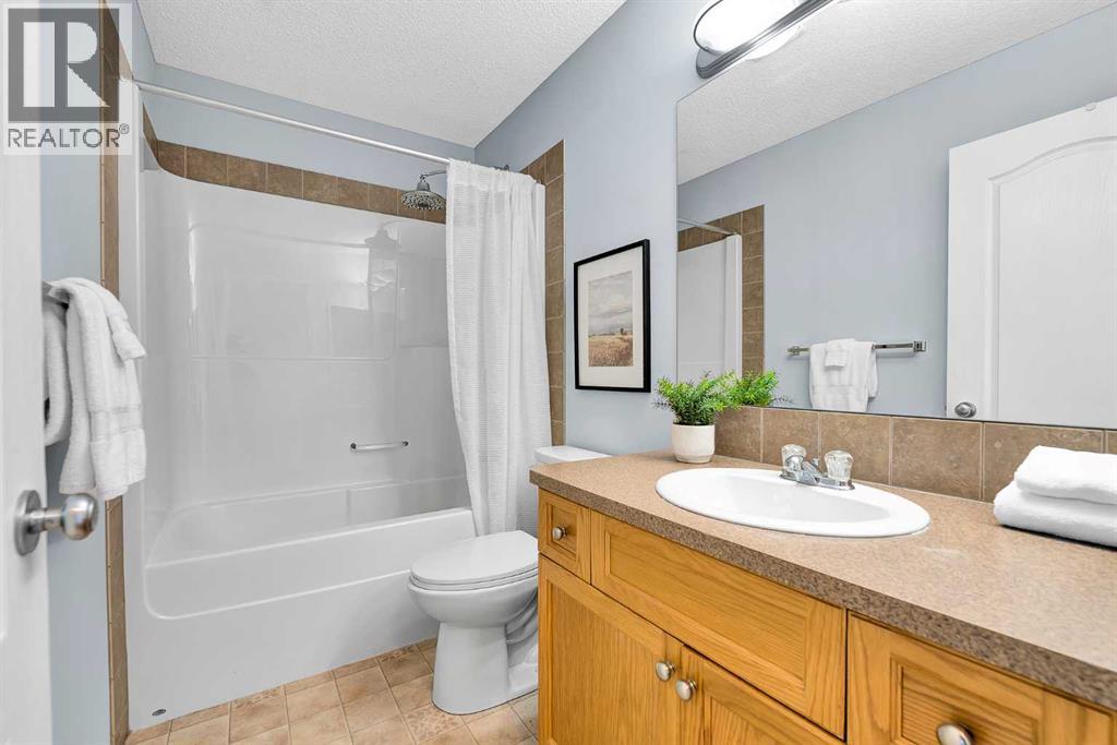 71 Westmount Circle, Okotoks, Alberta  T1S 0B7 - Photo 37 - A2326605