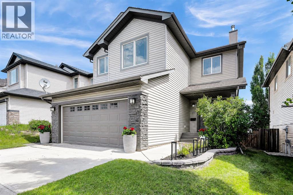 71 Westmount Circle, Okotoks, Alberta  T1S 0B7 - Photo 2 - A2326605
