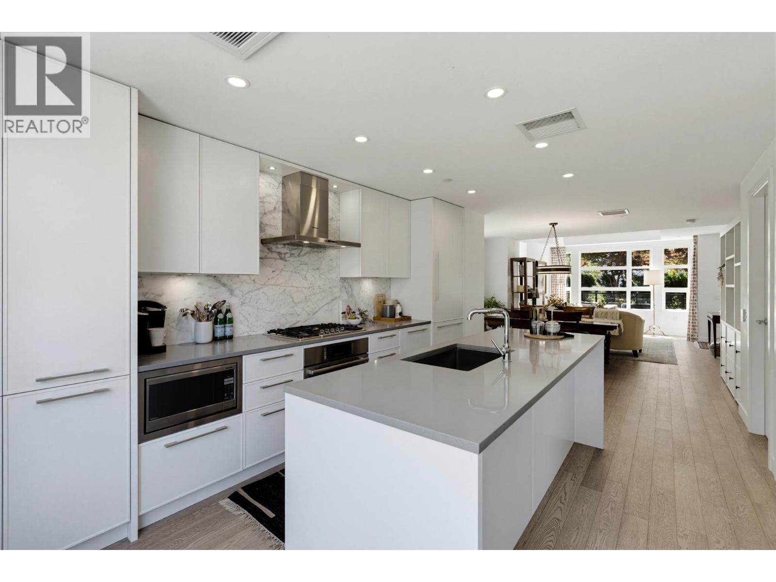 204 1055 Ridgewood Drive, North Vancouver, British Columbia  V7R 0A5 - Photo 17 - R3152035