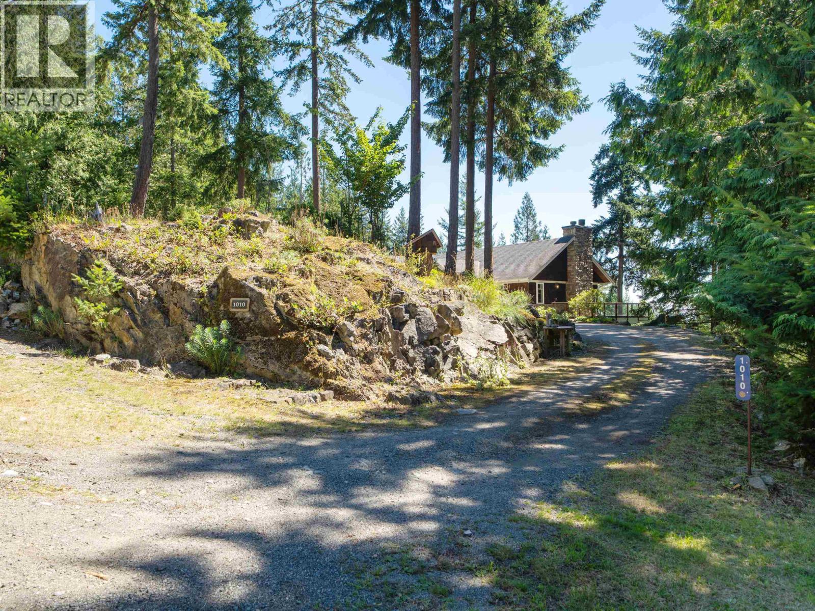 1010 Cowan Point Drive, Bowen Island, British Columbia  V0N 1G2 - Photo 1 - R3152040