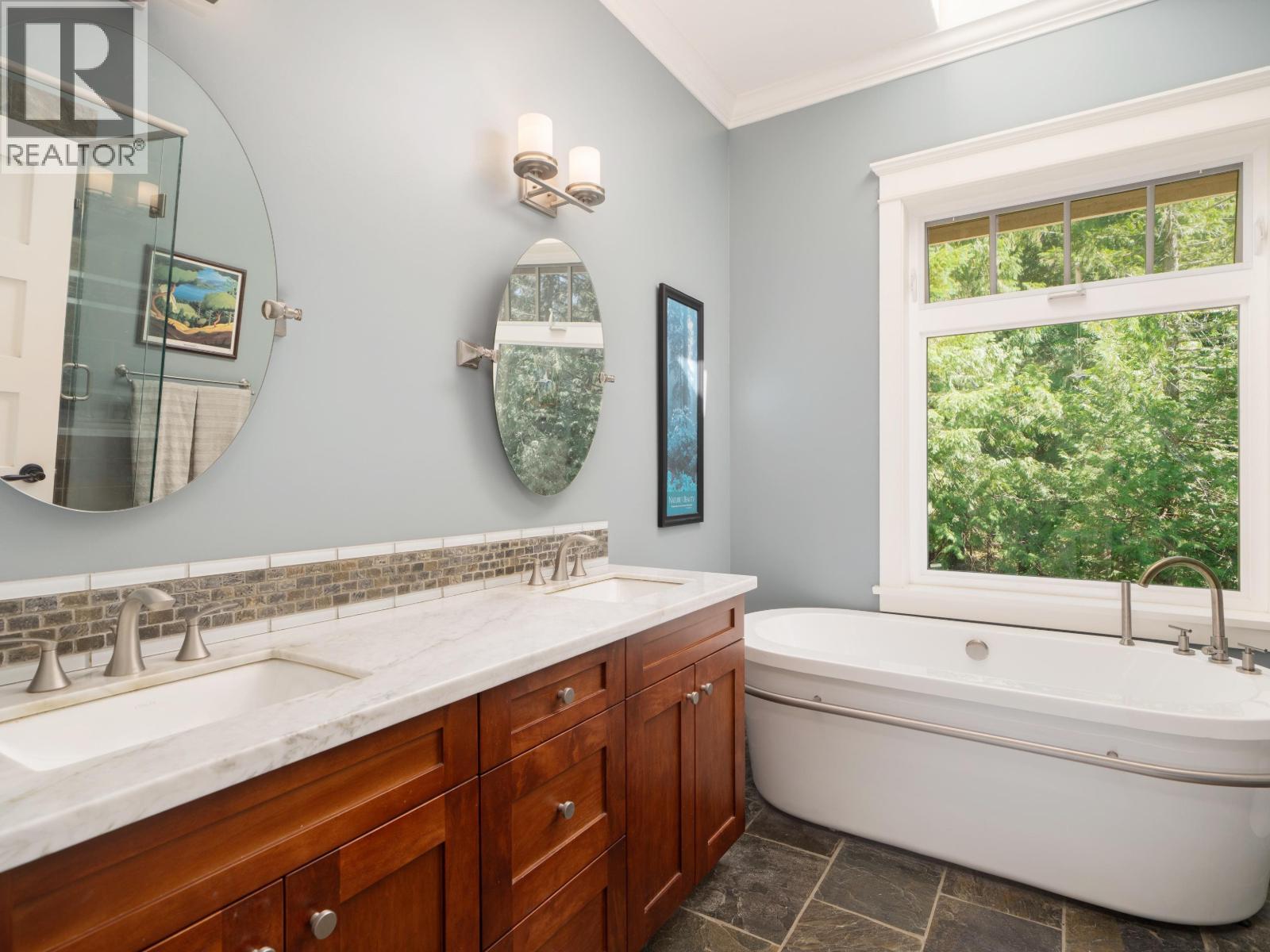 1010 Cowan Point Drive, Bowen Island, British Columbia  V0N 1G2 - Photo 14 - R3152040