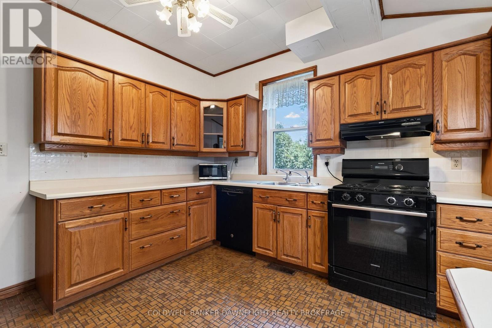33990 Roman Line, Lucan Biddulph, Ontario  N0M 2J0 - Photo 18 - X13604162