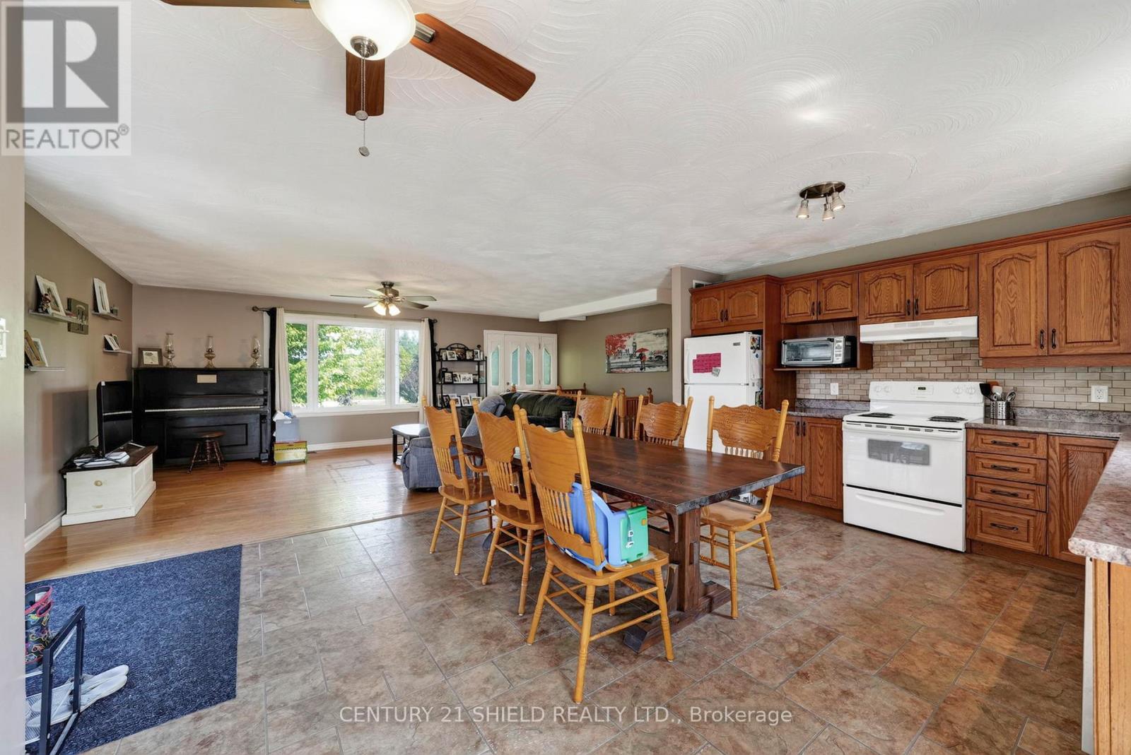17614 Bloomington Road, North Stormont, Ontario  K0C 1T0 - Photo 18 - X13633142