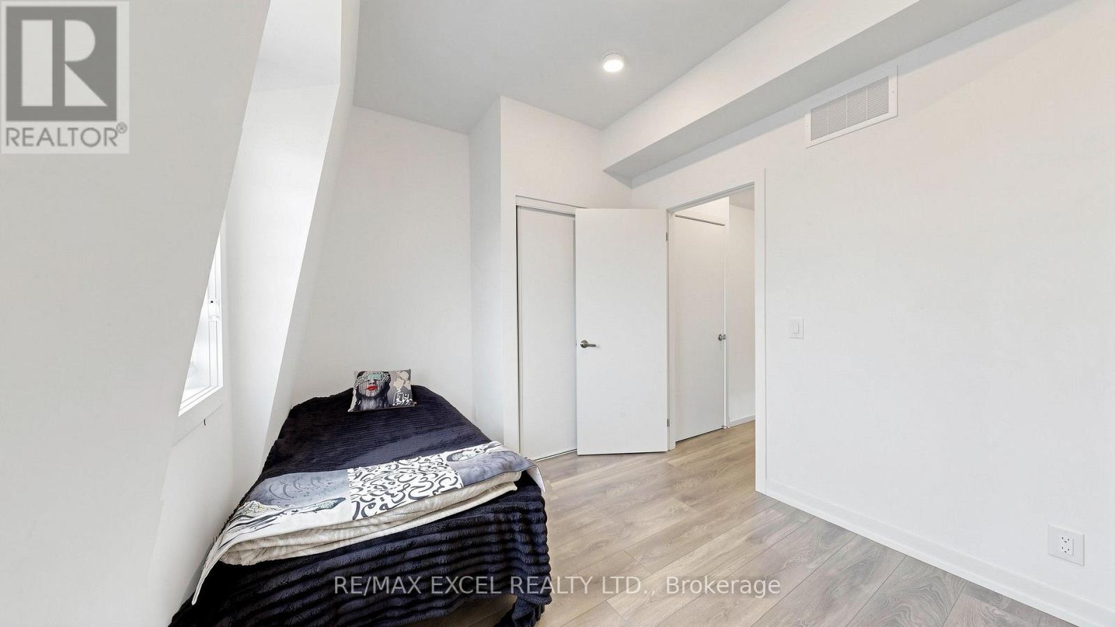 68a Tisdale Avenue, Toronto, Ontario  M4A 0A9 - Photo 35 - C13633402