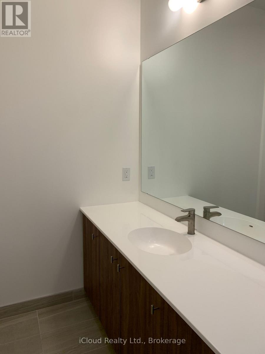 211 - 15 Wellington Street S, Kitchener, Ontario  N2G 0E4 - Photo 14 - X13420830