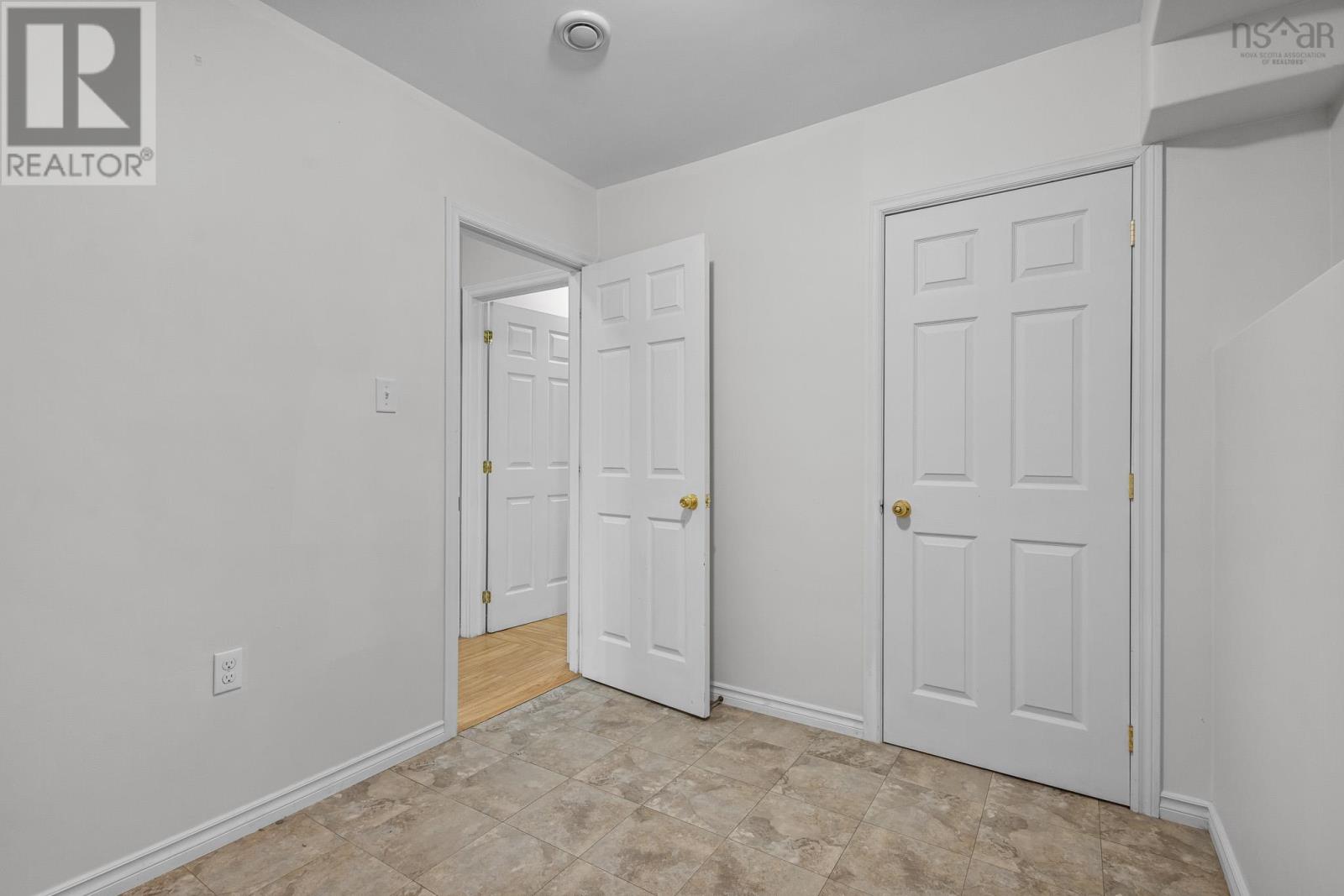 6147 Pepperell Street, Halifax, Nova Scotia  B3H 2X6 - Photo 42 - 202619449