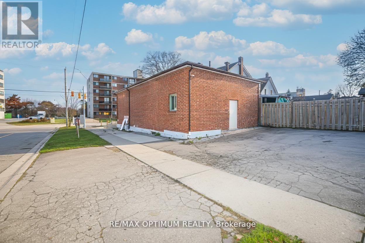 168 Bloor Street W, Oshawa, Ontario  L1J 1P7 - Photo 8 - E13633514
