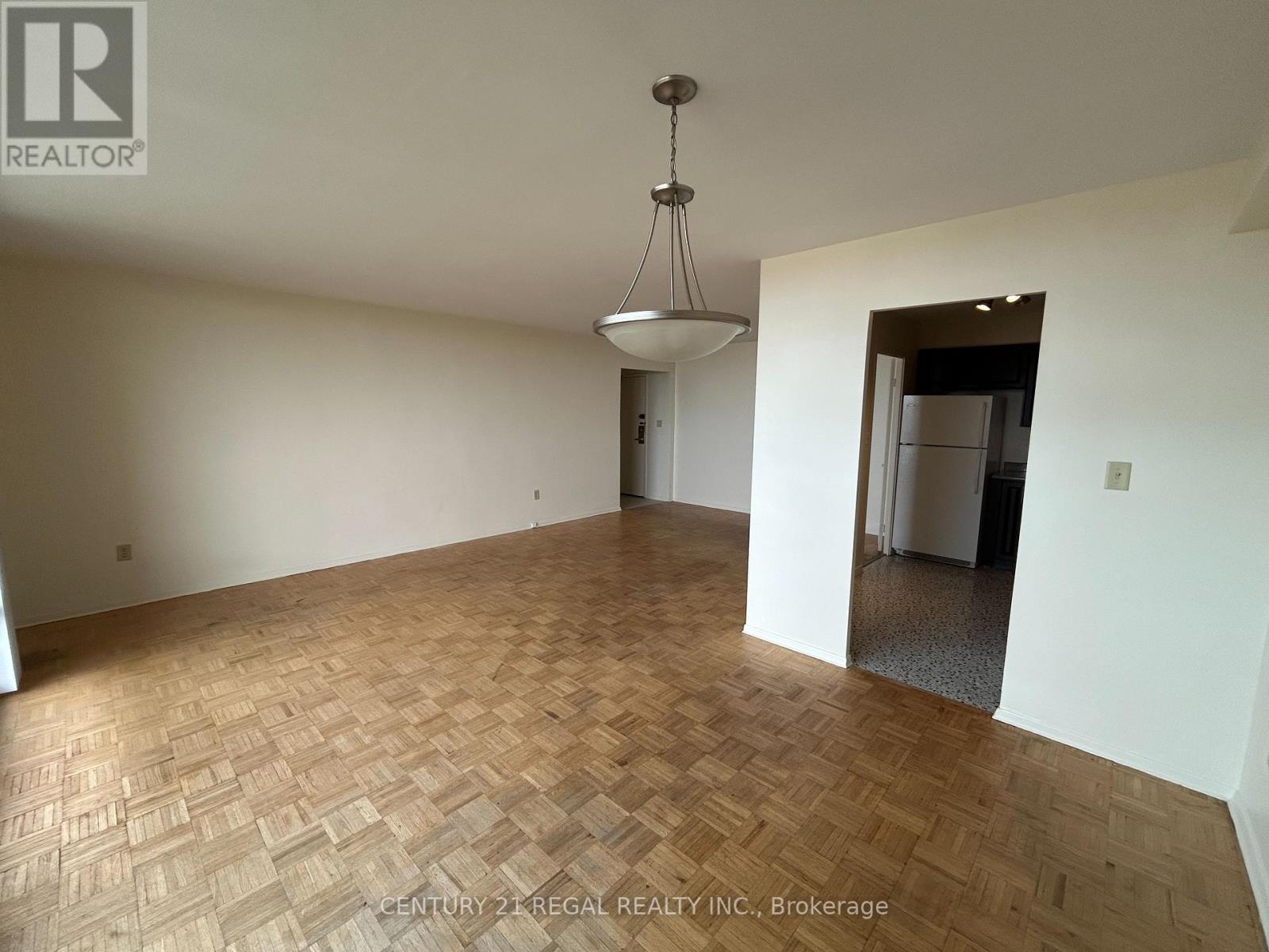 2908 - 5 Massey Square, Toronto, Ontario  M4C 5L6 - Photo 4 - E13633540